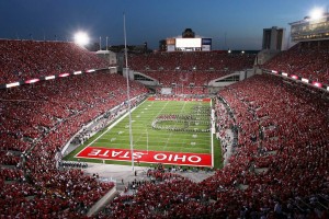 开云体育官方网站-意甲焦点战之夜，德里赫特惊艳四座，一记头槌叩响时代之门