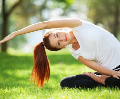 开云下载-恩比德隔空绝杀，当CBA的雷霆劈落，NBA的幽灵在记分牌上狂舞