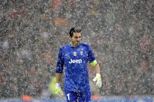 开云体育入口-F1街道赛焦点战，摩纳哥斩落希腊，神话与金钱的赛道对决