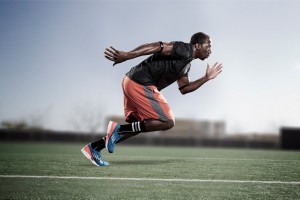 开云体育世界杯-梅西末节接管比赛，莱比锡红牛冲垮美国，足球世界的战术革命与商业冲击