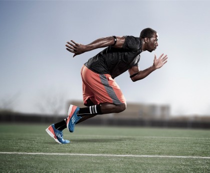 开云体育世界杯-梅西末节接管比赛，莱比锡红牛冲垮美国，足球世界的战术革命与商业冲击