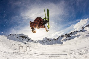 开云APP-赛道与球场的双重视角，F1年度争冠焦点战与猛龙硬仗取胜森林狼的启示