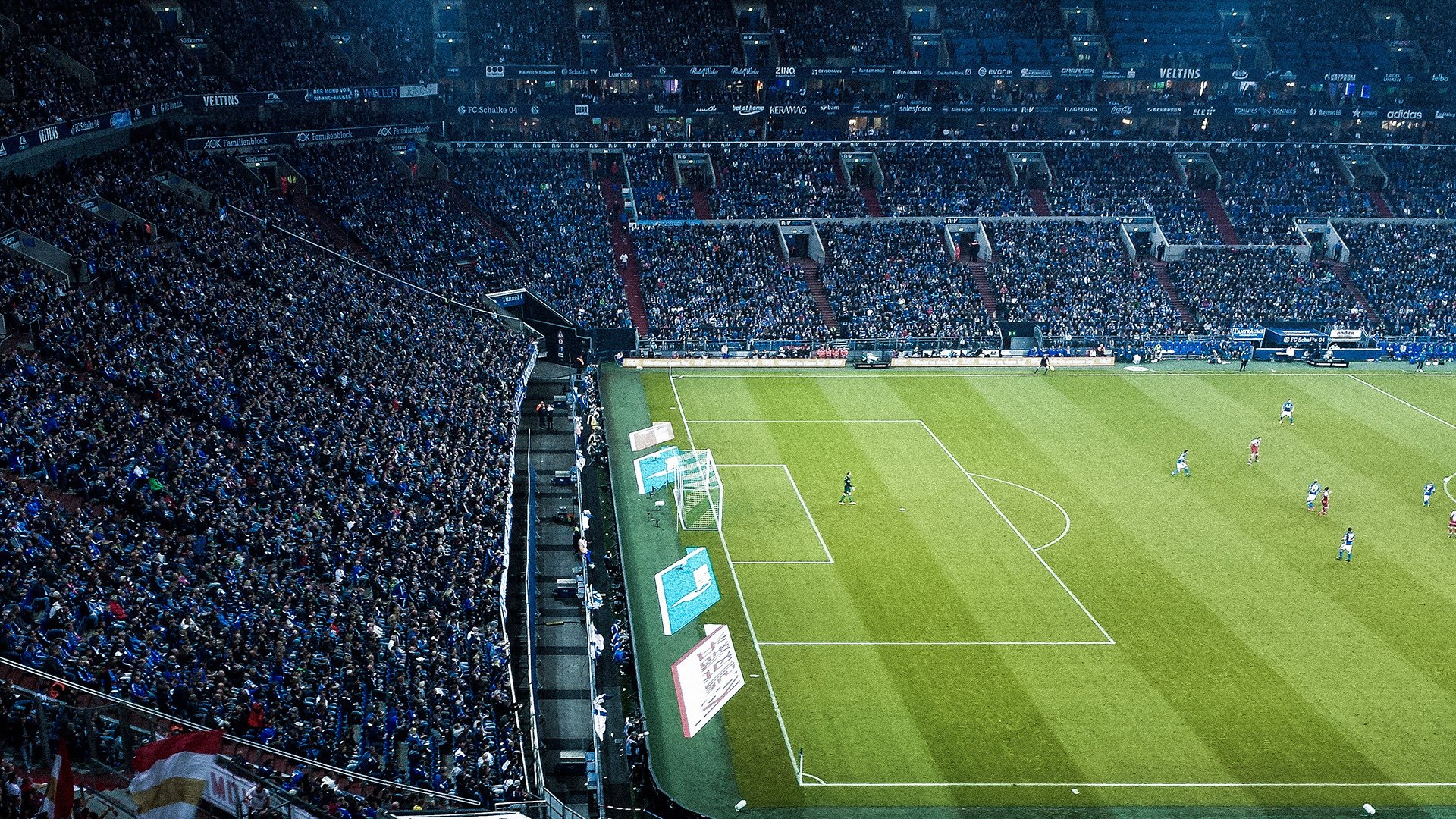 老鹰展翅撕裂京城防线,浓眉禁区统治诠释现代篮球美学